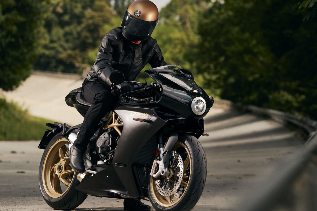 Honda 650cc standard and sport motorcycles  Wikipedia